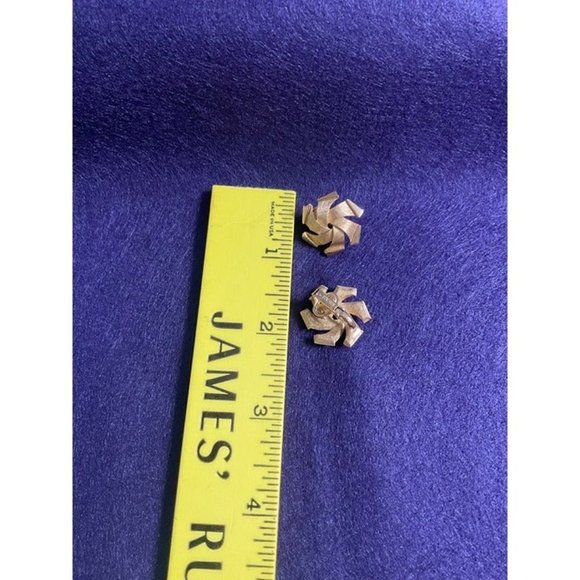 Beautiful Rare Vintage Crown Trifari Automic Style Gold Tone Clip Earrings HTF - Picture 3 of 6